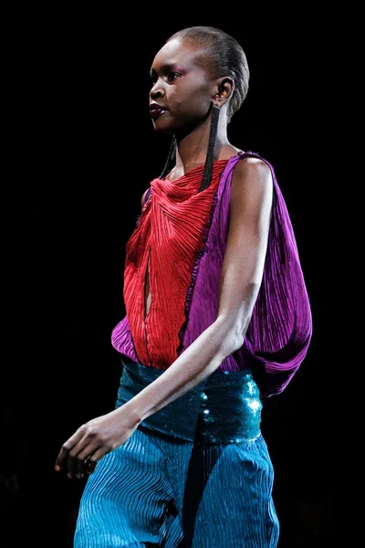 Look 120